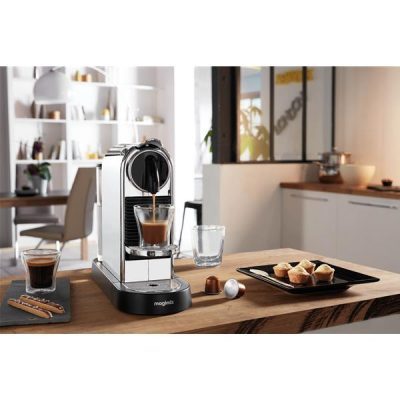 machine à café nespresso 1260 watts,19 bars, capacité d'1l. magimix 11316