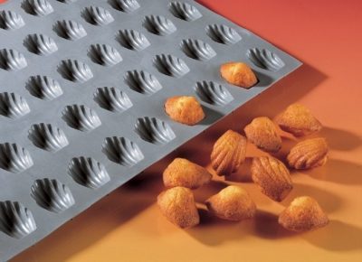 Moule 20 mini madeleines anti-adhésif  - cuisson au four et  Pâtisserie DE BUYER 1851-21D