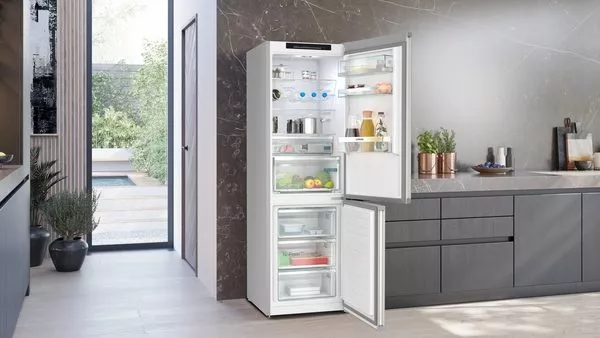 Réfrigérateur Siemens KG36NEICF silencieux en inox