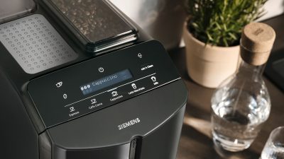 machine à café tout automatique, eq300 extraklasse, inox foncé, noir lustré siemens tf305ef9