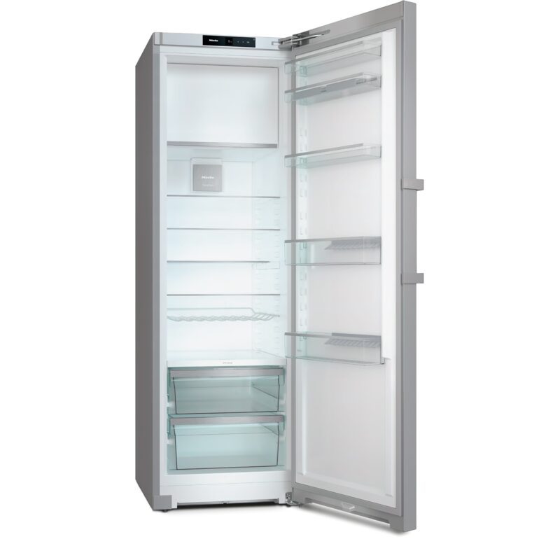 Réfrigérateur moderne ouvert avec étagères en verre