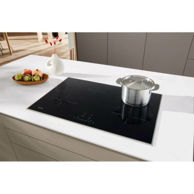 table de cuisson à induction avec zone de cuisson flex pour les grands récipients de cuisson miele km 7373 fr