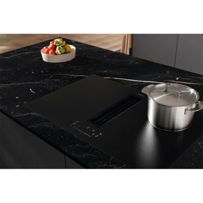 table de cuisson à induction avec hotte intégrée miele, finition mate avec deux zones de cuisson powerflex xl pour le mode recyclage. kmda 7876 fl u 125 gala ed