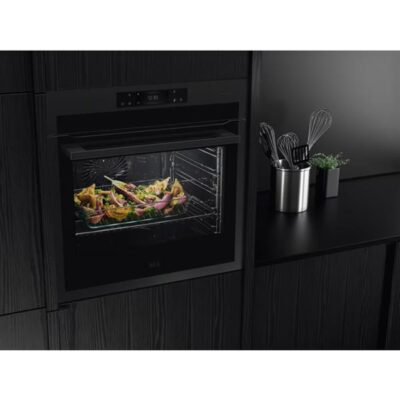 four pyrolyse aeg bse778380t série 7000 steamcrisp