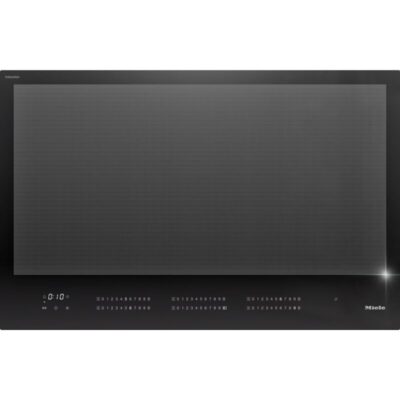 Plaque à induction noire avec commandes tactiles