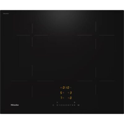 Plaque à induction noire avec commandes tactiles