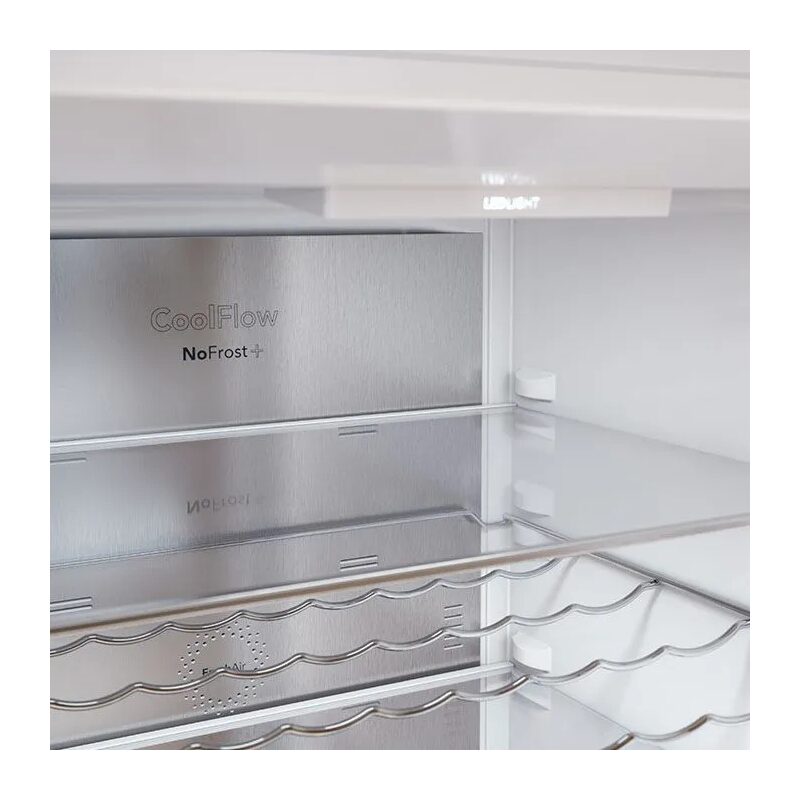 Intérieur de réfrigérateur avec technologie NoFrost.