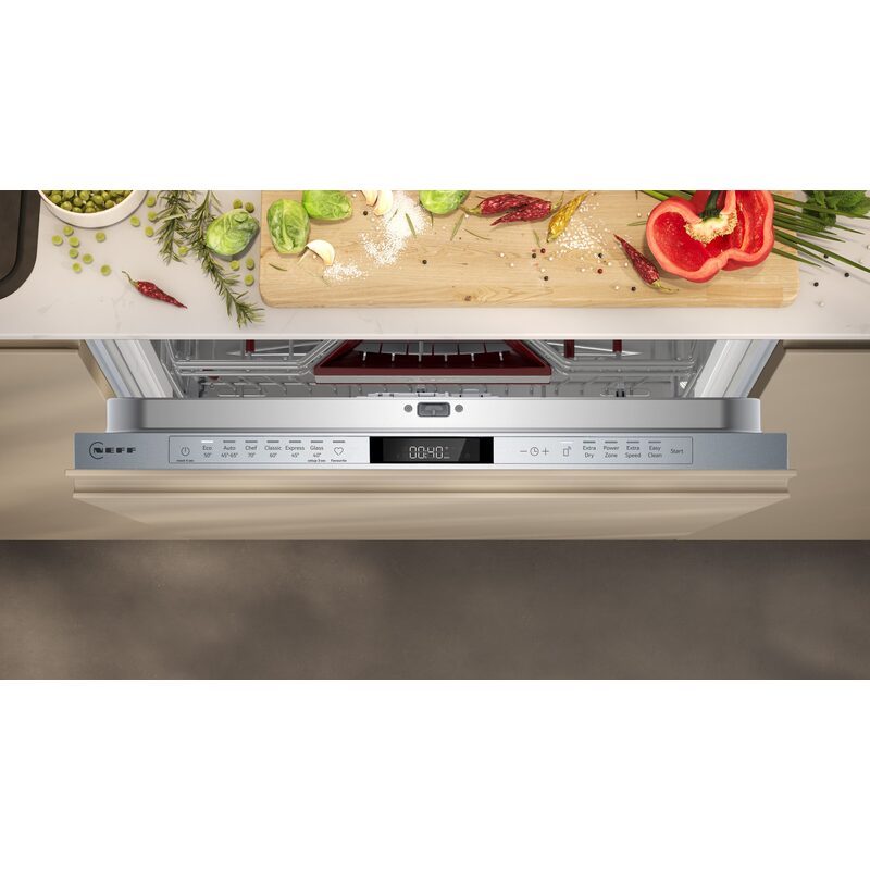 Lave-vaisselle encastré moderne en cuisine