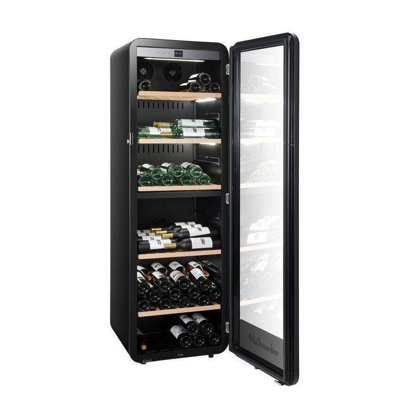 Cave à vin noire avec porte vitrée ouverte