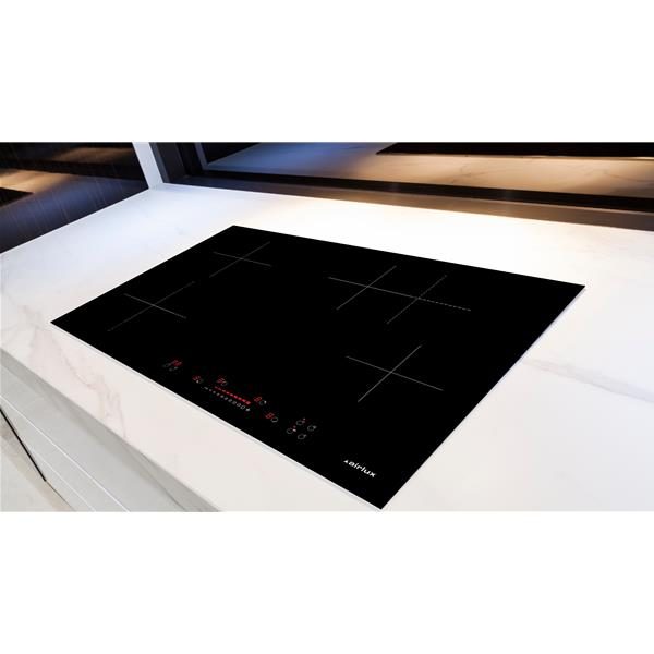 Plaque de cuisson à induction moderne noire