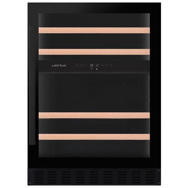 Cave à vin noire avec étagères en bois