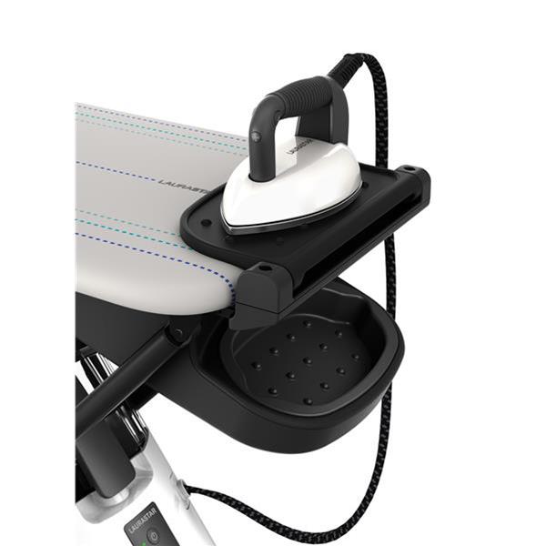 Table à repasser avec fer à vapeur