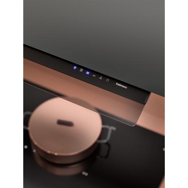 Hotte de cuisine moderne avec commandes tactiles
