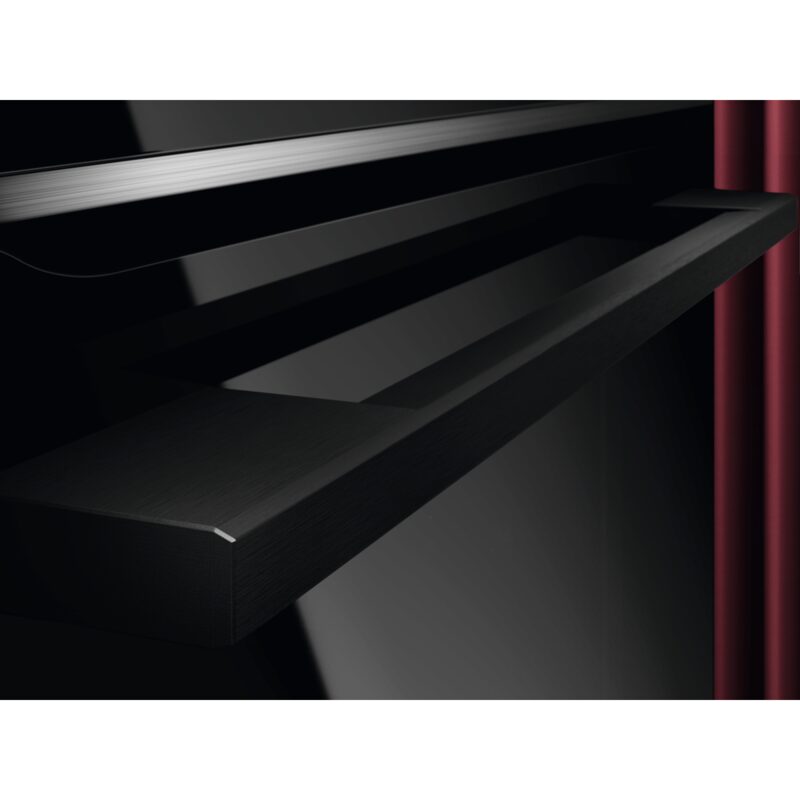 Étagères métalliques noires au design minimaliste moderne