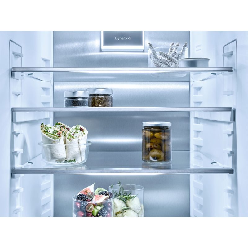 Intérieur de réfrigérateur moderne bien organisé